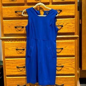 Beautiful blue dress worn once has pockets very comfortable (Land’s End)